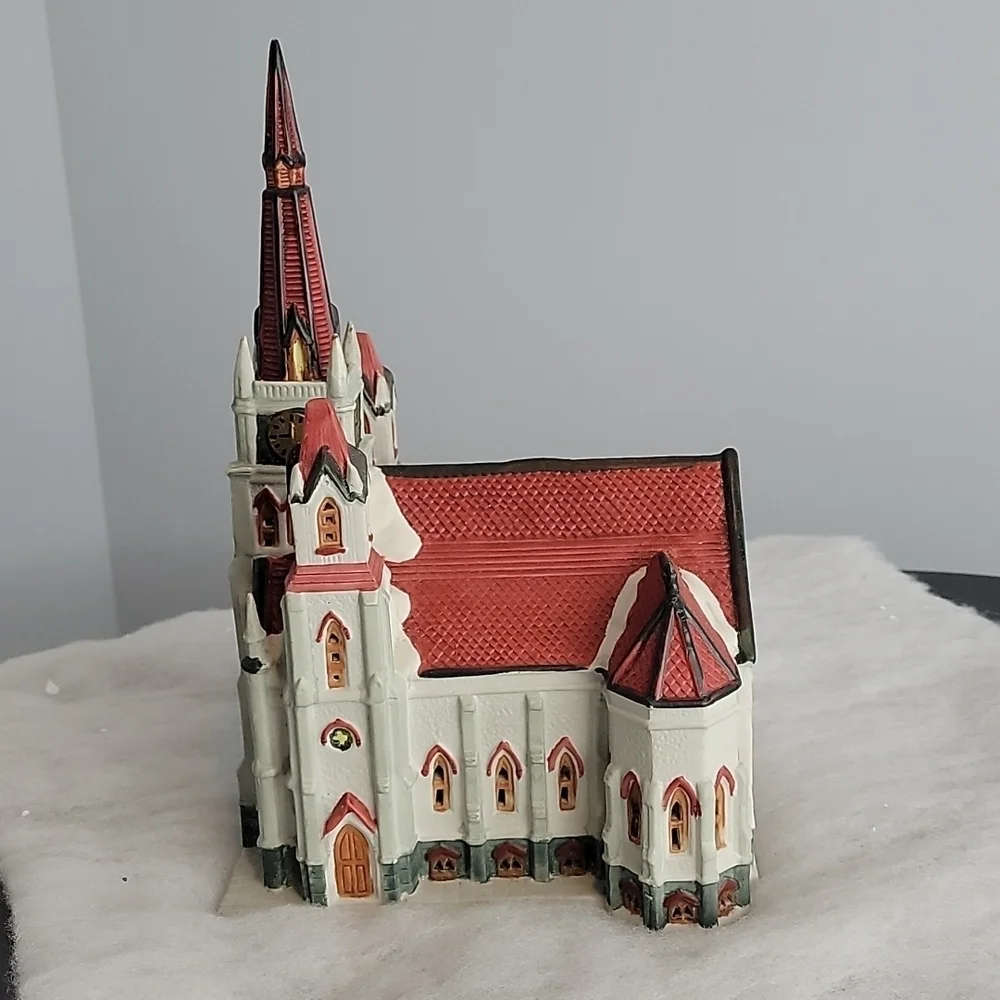 35075 1993 Vintage Lemax Dickensvale Lighted Village Church